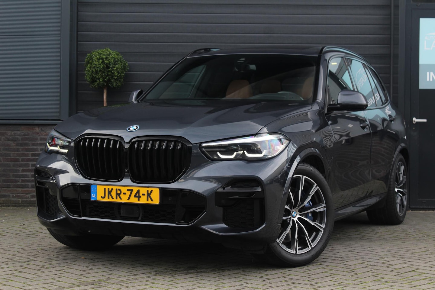 BMW X5 - xDrive45e M-Sport | Panorama Dak | Trekhaak | Comfort Stoelen | H+K - AutoWereld.nl