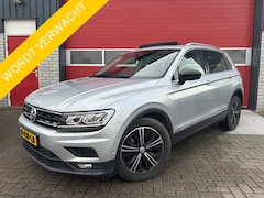 Volkswagen Tiguan - 1.5 TSI ACT Comfortline Business AUTOMAAT / VIRTUAL / PANORAMADAK / STOELVERW / CAMERA / C