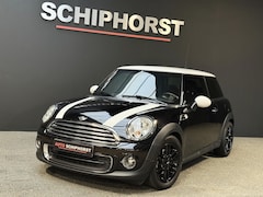 MINI Cooper - 1.6 chili airco navi zomer en winter set banden
