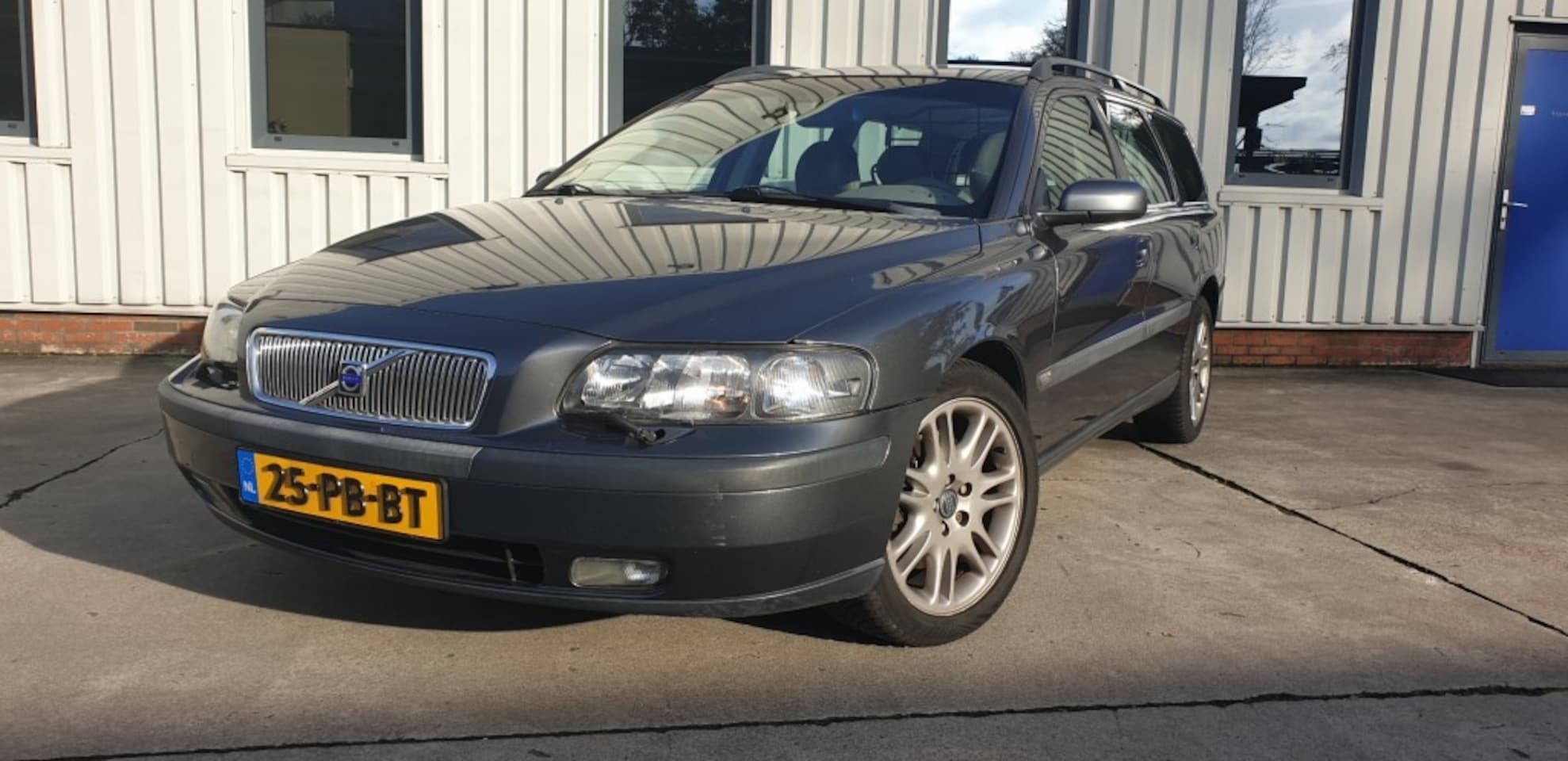Volvo V70 - 2.5 T Comfort-Line 2.5 T COMFORT LINE - AutoWereld.nl