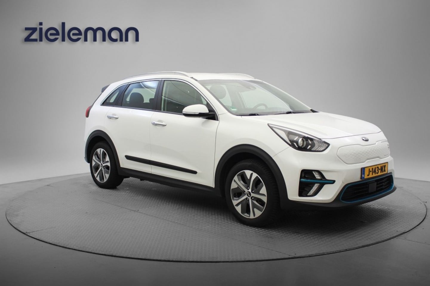 Kia e-Niro - DynamicLine 64 kWh - Carplay, Camera, Stuur/Stoelverw. SOH 90% - AutoWereld.nl