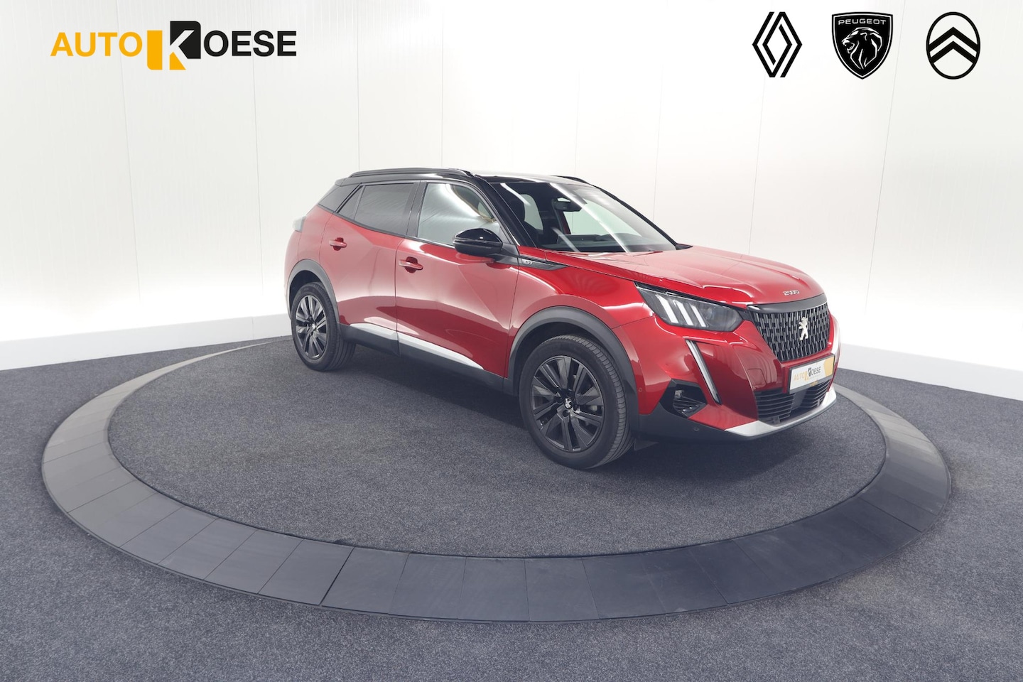 Peugeot 2008 - PureTech 130 GT Pack | Panoramadak | Camera | Adaptieve Cruise Control | Stoelverwarming - AutoWereld.nl