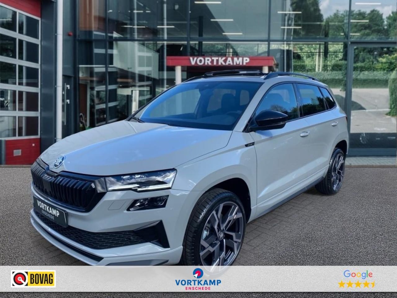 Skoda Karoq - 1.5 TSI DSG SPORTLINE PANO-DAK/TREKHAAK/CAMERA/CARPLAY/ACC/STOELVERW - AutoWereld.nl