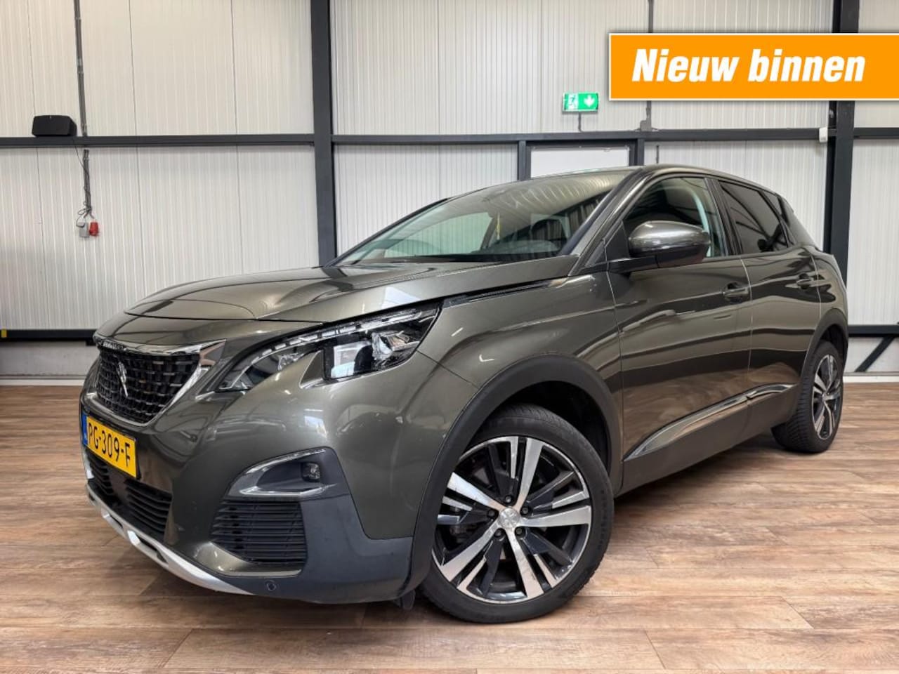 Peugeot 3008 - 1.2 PureTech Allure / AUTOMAAT / LEDER / NAVI /CLIMA / CRUISE / - AutoWereld.nl