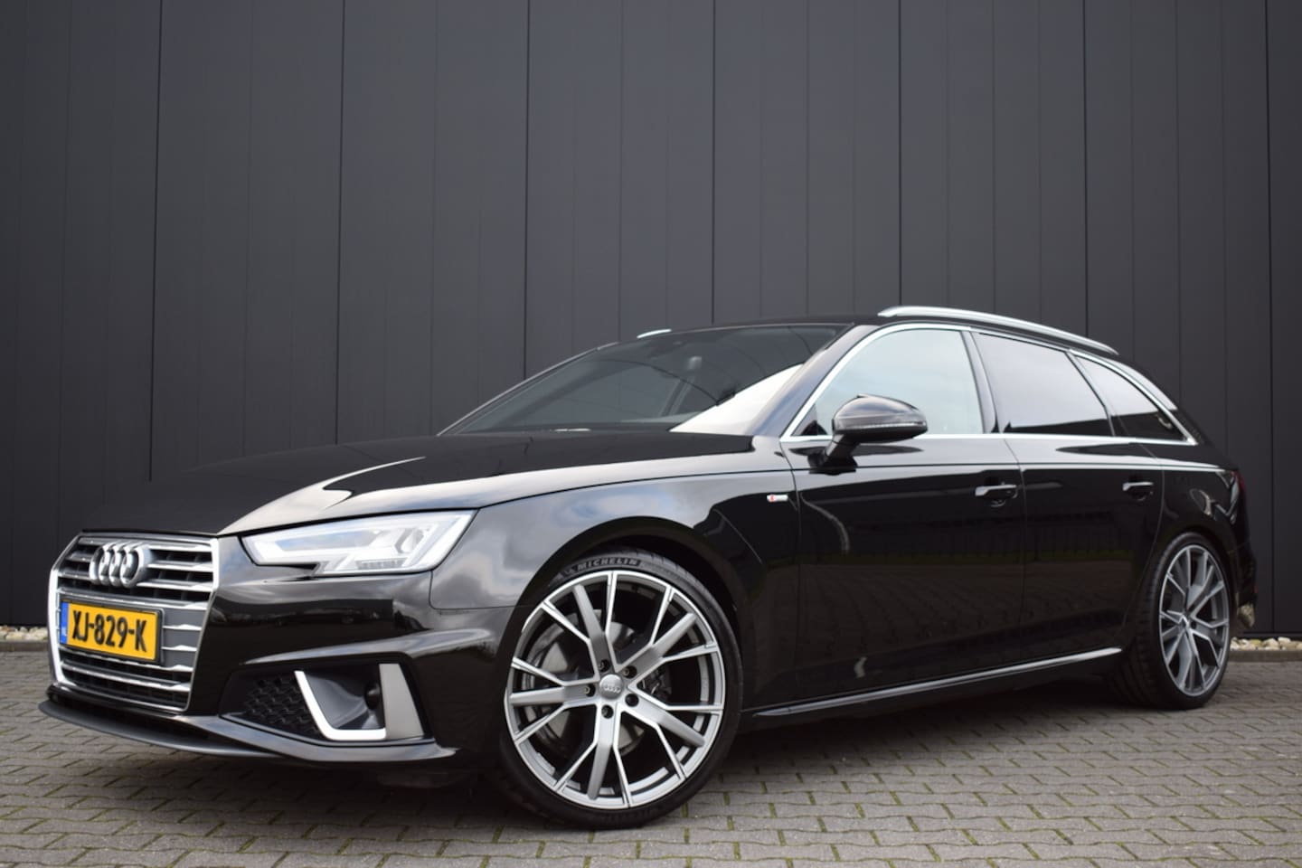Audi A4 Avant - 35 TFSi 150pk Automaat Sport S-line LED | Half Leder | Full Map Navi | Telefonie | 20 Inch - AutoWereld.nl