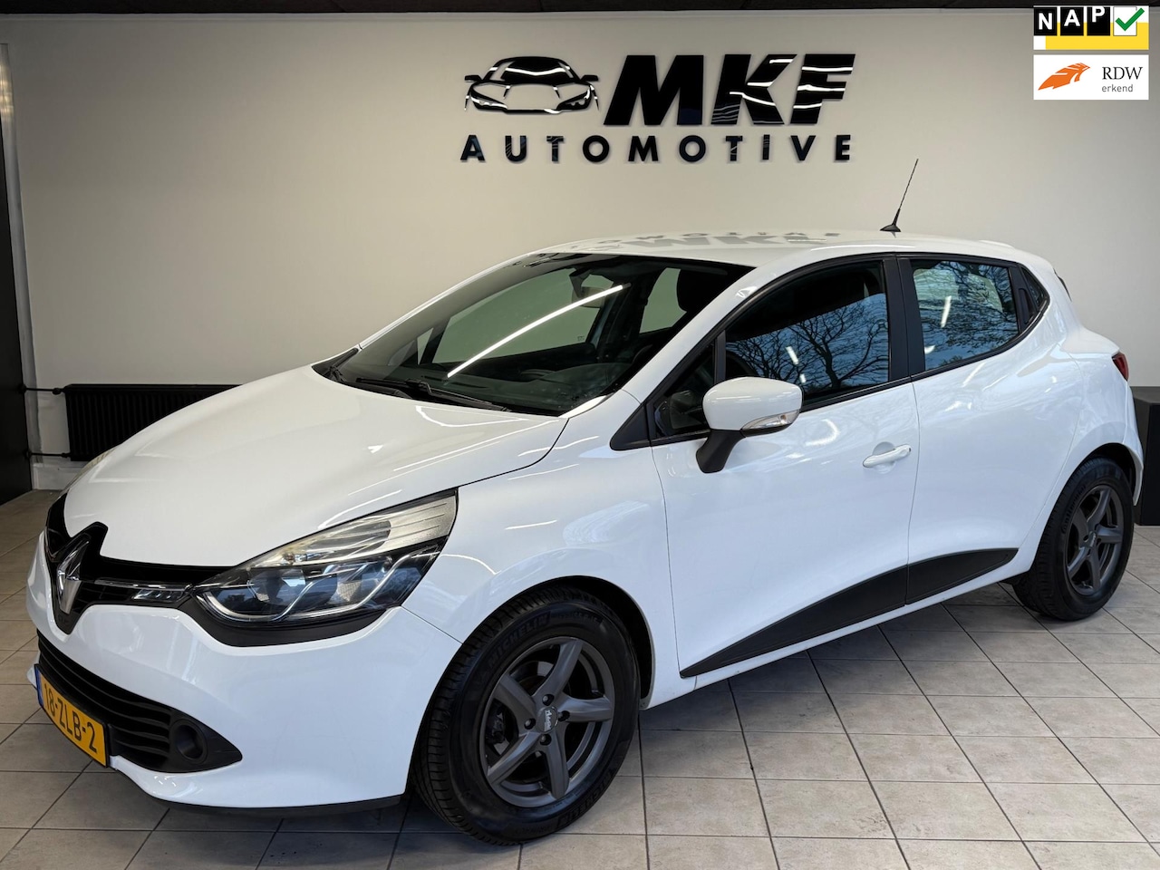 Renault Clio - 0.9 TCe Expression 2012 Airco/LMV/113DKM NAP! - AutoWereld.nl
