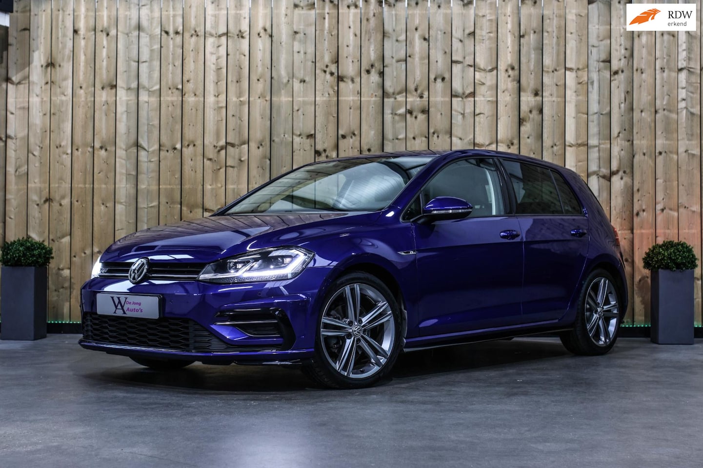 Volkswagen Golf - 1.4 TSI Highline R-Line *Virtual*DSG*Massage*Led* - AutoWereld.nl