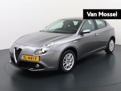 Alfa Romeo Giulietta - 1.4 Turbo MultiAir Super | Navigatie | Lichtmetalen velgen