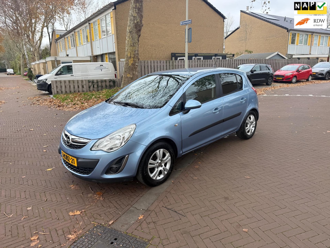 Opel Corsa - Eerste eigenaar / 76.000 NAP / Navigatie / Dealer onderhouden - AutoWereld.nl