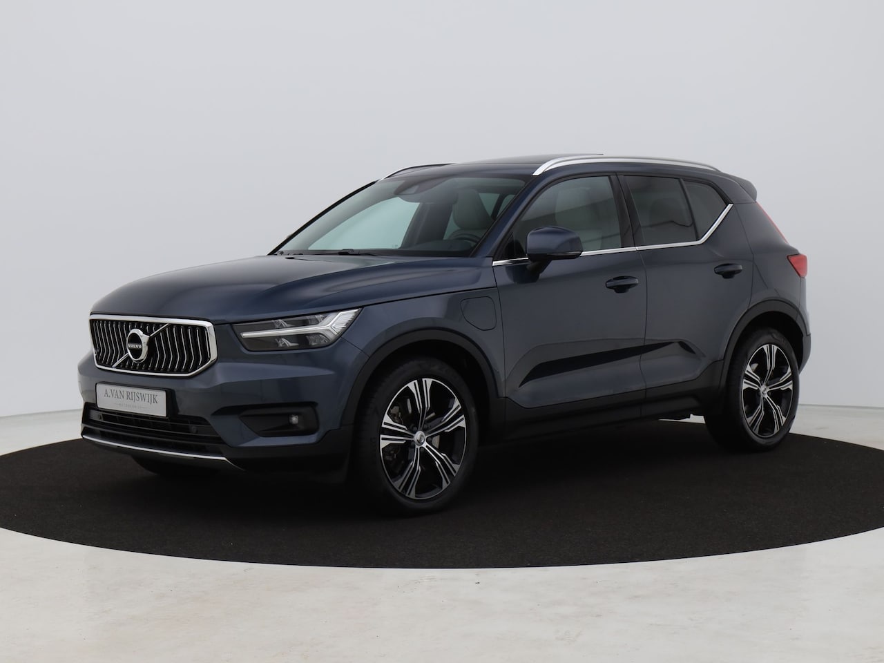 Volvo XC40 - 1.5 T4 Recharge Inscription | KEYLESS | PANO | LEDER - AutoWereld.nl
