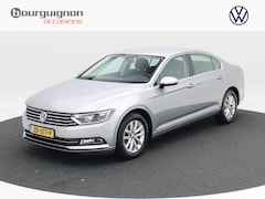 Volkswagen Passat - 1.5 TSi 150 Pk Automaat Comfortline | Adaptive Cruise | Climate Control | Bluetooth | 16 I