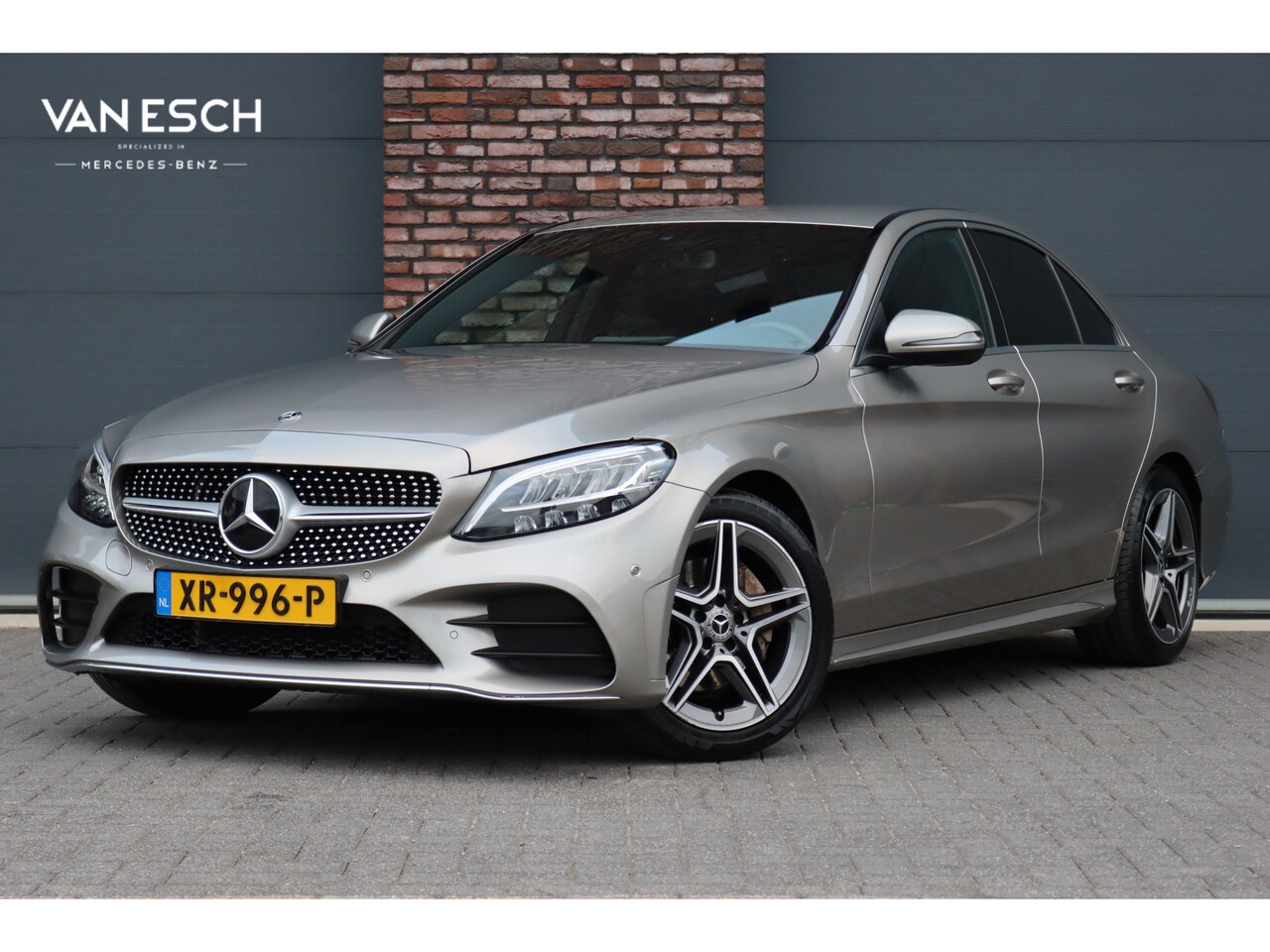 Mercedes-Benz C-klasse - 180 Business Solution AMG | Camera | Leder | High Performance LED | Stoelverwarming | 18'' - AutoWereld.nl