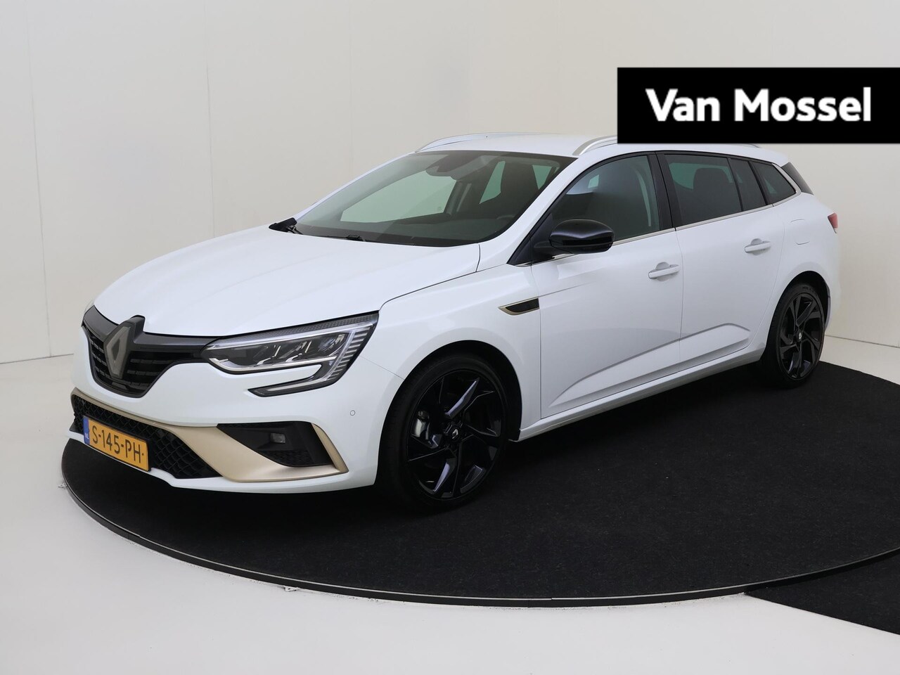 Renault Mégane E-Tech - Estate 1.6 Plug-In Hybrid E-Tech Engineered 160PK | Automaat | Navigatie | Keyless Entry & - AutoWereld.nl