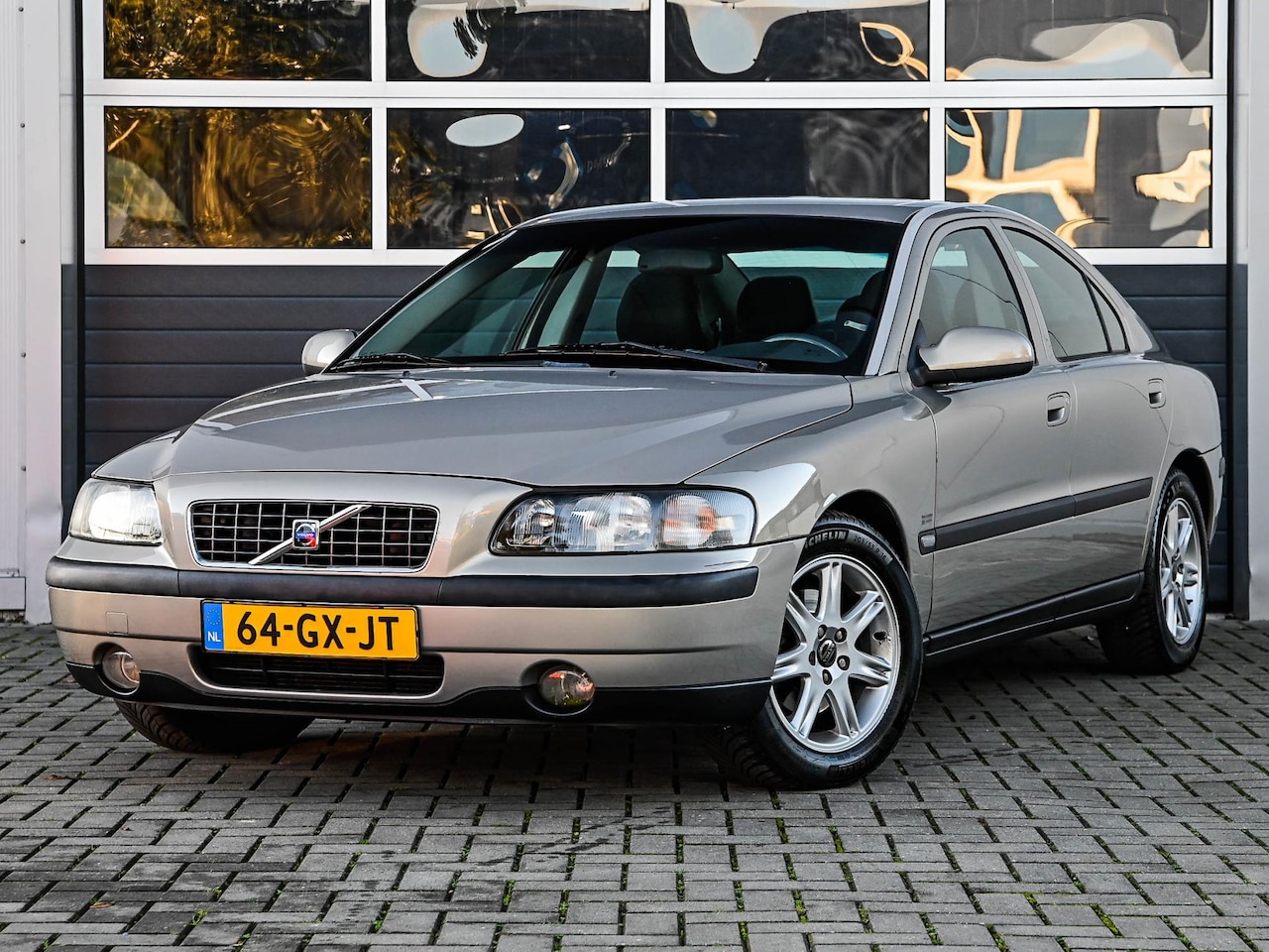 Volvo S60 - 2.4 | Automaat | 5-cilinder | Climate control | Cruise control | Trekhaak - AutoWereld.nl