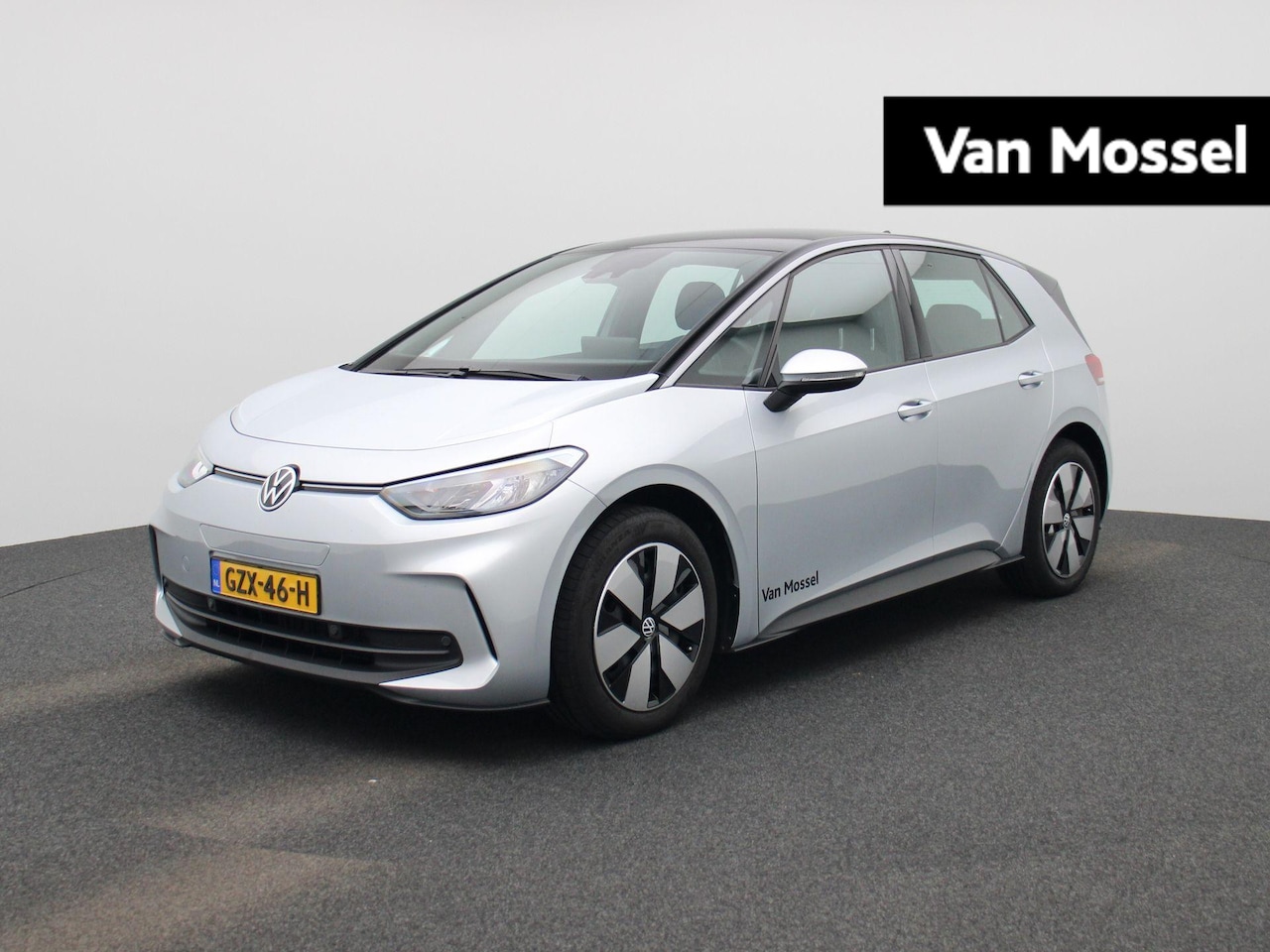 Volkswagen ID.3 - Pure Oranje Edition 52 kWh | EM | Automaat | Stoel en Stuurverwarming | Parkeersensoren - AutoWereld.nl