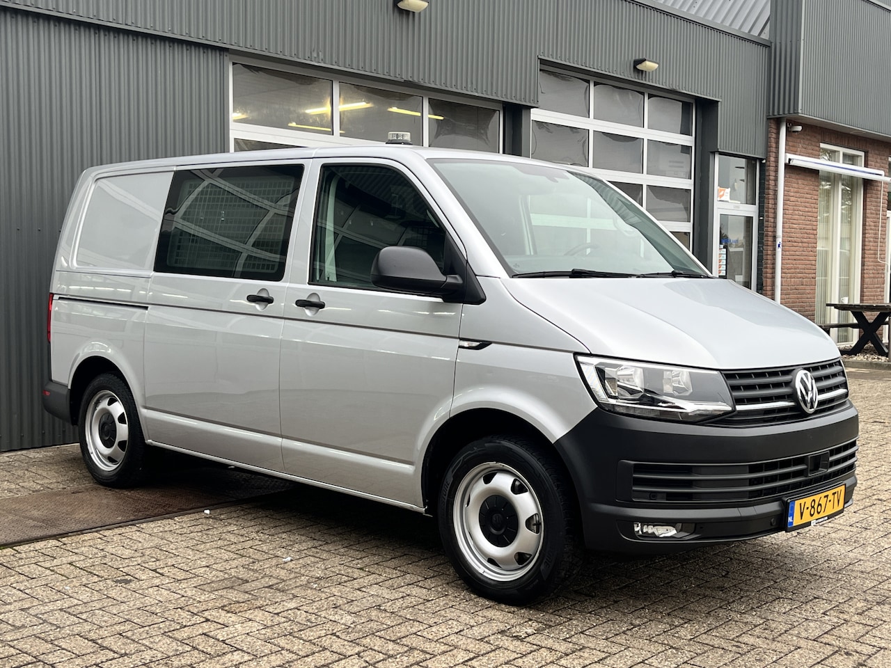 Volkswagen Transporter - 2.0 TSI L1H1 Automaat Benzine/CNG Dubbele Schuifdeur Airco Cruise controle Bpm vrij Trekha - AutoWereld.nl