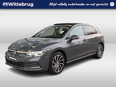 Volkswagen Golf - 1.4 eHybrid Style / Panorama dak / Zwenkbare Trekhaak / IQ Light / 204 PK / Head up Displa