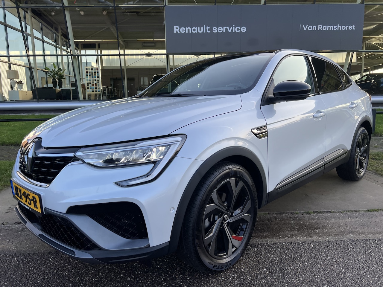 Renault Arkana - 1.6 E-Tech Hybrid 145 PK R.S. Line / Apple Carplay - Android Auto / Camera / Stoelverw. + - AutoWereld.nl