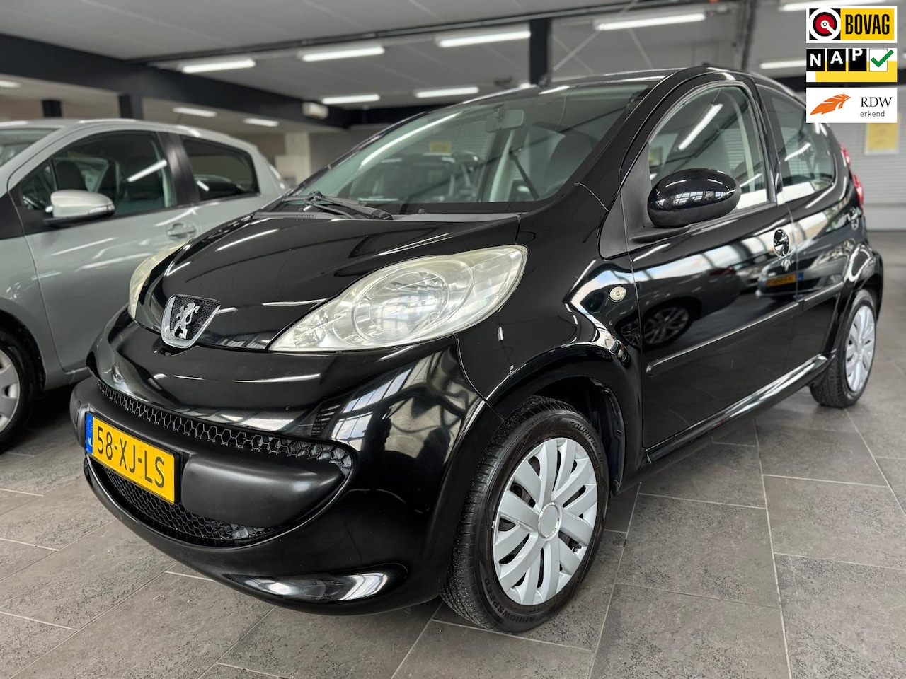 Peugeot 107 - 1.0-12V XS 5-deurs 1-eigenaar airconditioning elektrische pakket Bluetooth USB 101dzkm nap - AutoWereld.nl