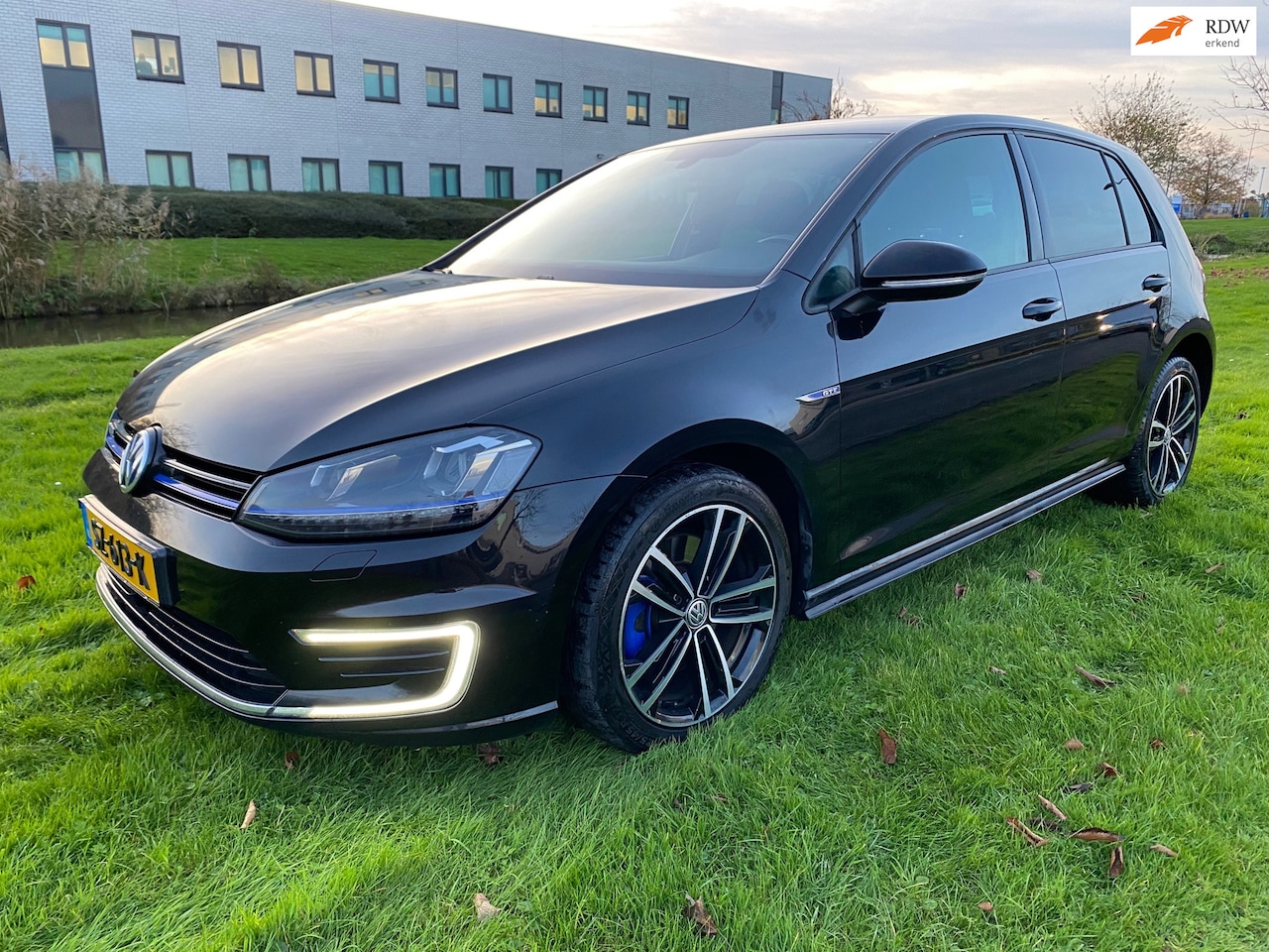 Volkswagen Golf - 2015 * 1.4 TSI GTE * AUTOMAAT * LED * TOPSTAAT! - AutoWereld.nl