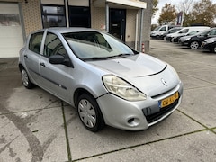 Renault Clio - 1.2 ( RIJDBARE SCHADE )