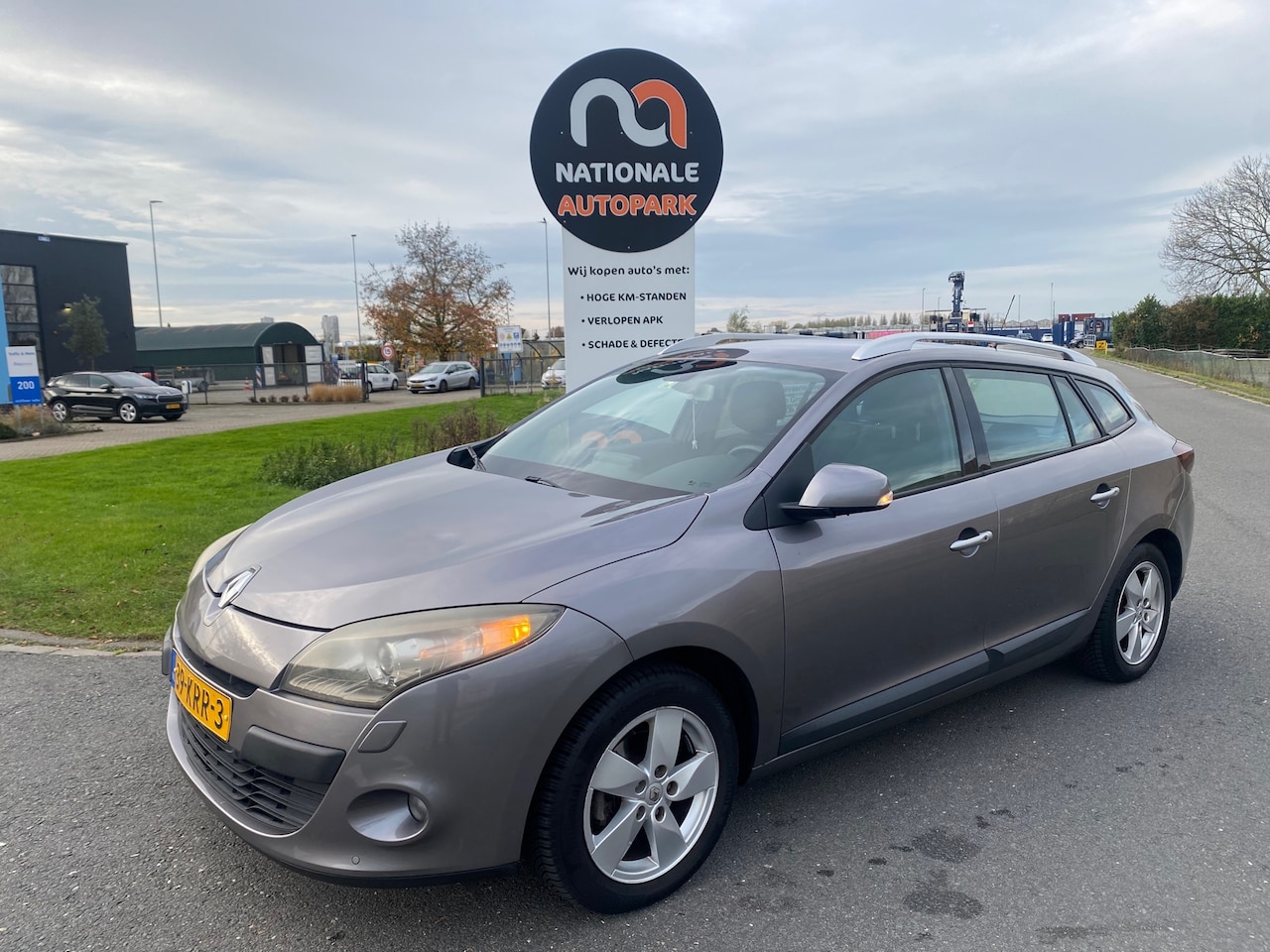 Renault Mégane Estate - 2010 * 2.0 Dynamique * AUTOMAAT * EXPORT & HANDEL ONLY! - AutoWereld.nl