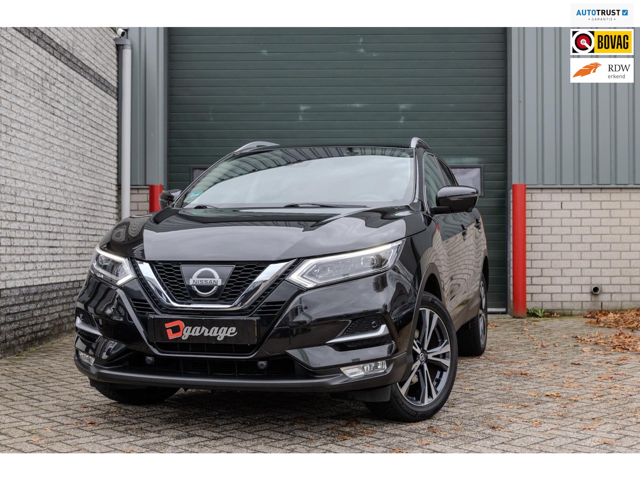 Nissan Qashqai - 1.2 N-Connecta 1.2 N-Connecta,pano,360 camera,trekhaak,xenon - AutoWereld.nl