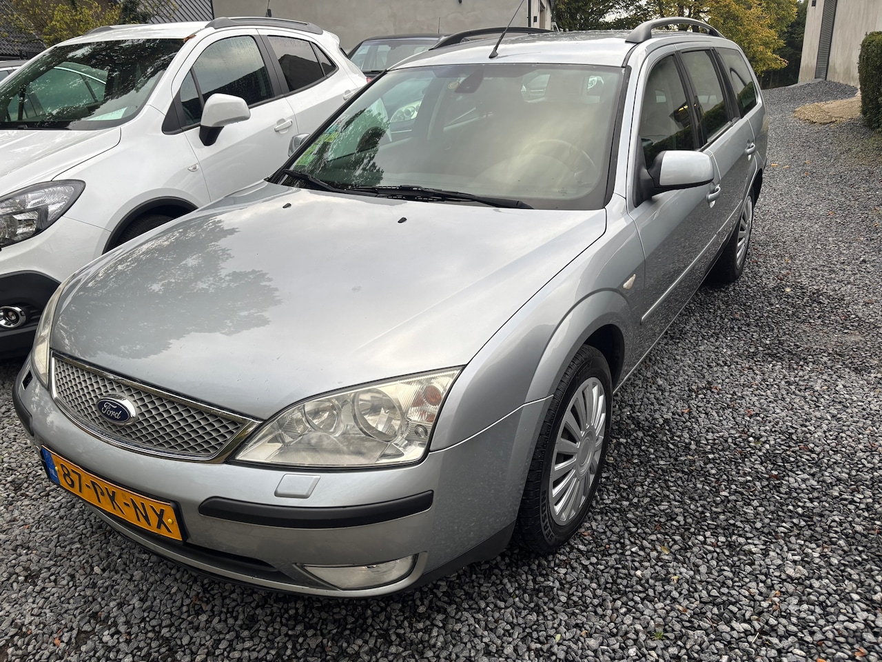 Ford Mondeo Wagon - 1.8-16V First Edition AIRCO KM 188138 MET NAP - AutoWereld.nl