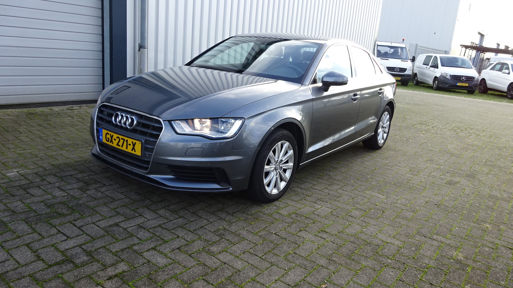 Audi A3 Limousine - 1.6 TDI Attraction Pro Line - AutoWereld.nl