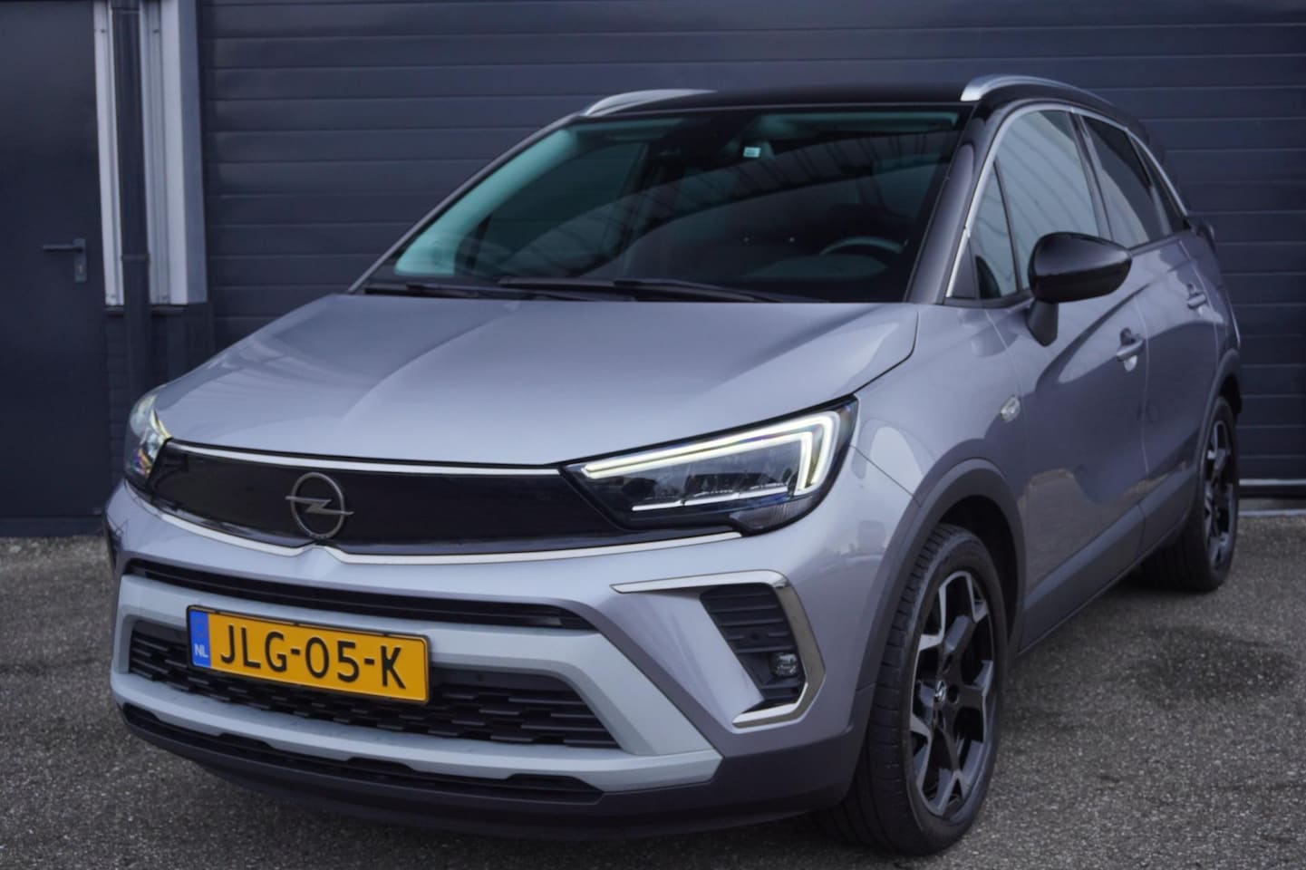 Opel Crossland - 1.2 Ultimate | Volleder | Climat | Camera | Navigatie | Stoel & Stuurverwarming - AutoWereld.nl