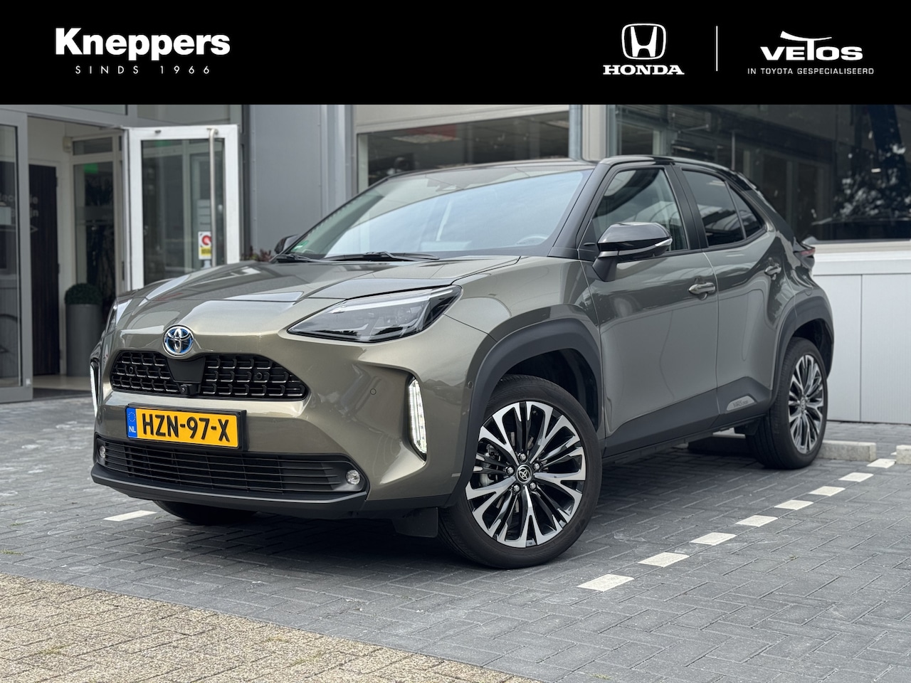 Toyota Yaris Cross - 1.5 Hybrid Executive AWD Bi-Tone Panorama dak, 360 graden camera, Navigatie, , All-in Rijk - AutoWereld.nl