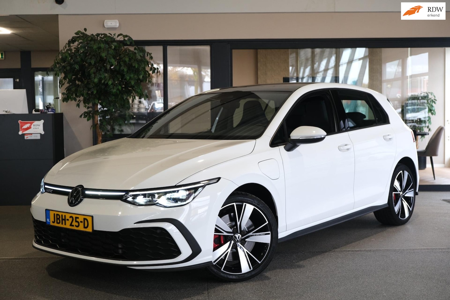 Volkswagen Golf - 8 1.4 eHybrid GTE 245PK Pano Navi Virtual - AutoWereld.nl