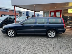 Volvo V70 - 2.4 140PK Nieuwe Distributieriem met waterpomp Nieuwe APK