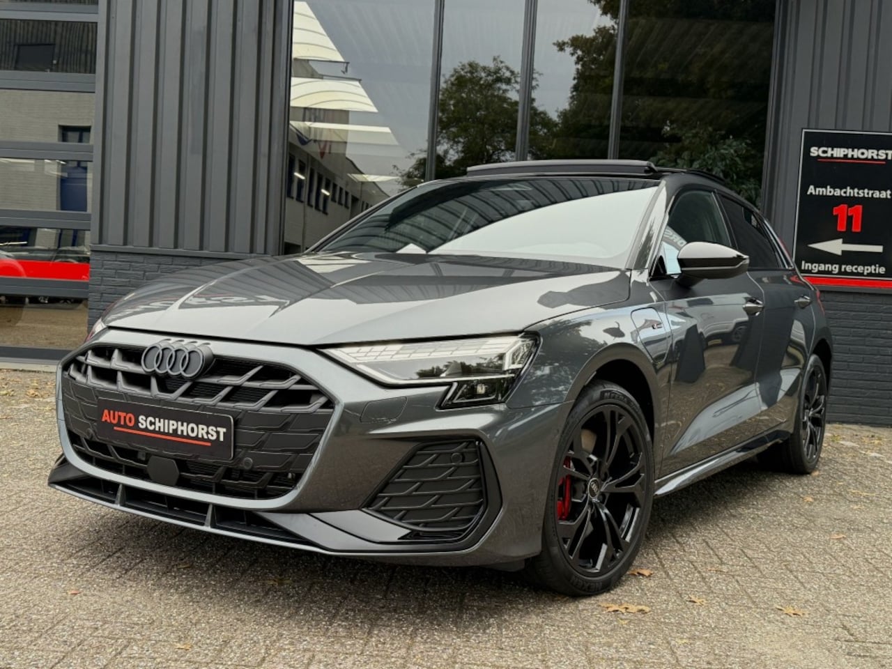 Audi A3 Sportback - A3 sportback 45Tfsi e 3xS-line 272 pk Competition vol leer panorama dak - AutoWereld.nl