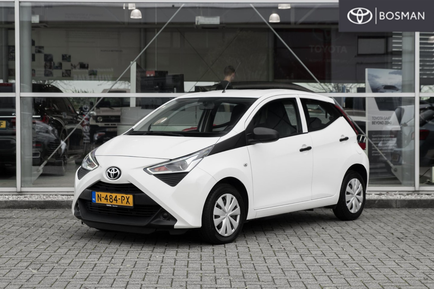 Toyota Aygo - 1.0 VVT-i x-fun 1.0 VVT-i x-fun - AutoWereld.nl