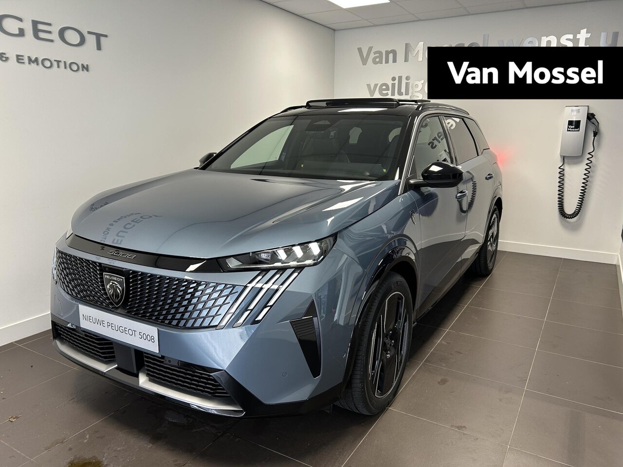 Peugeot e-5008 - GT 73 kWh | Panoramadak | 360 Camera | Leder bekleding | Warmtepomp | Nieuw te bestellen! - AutoWereld.nl