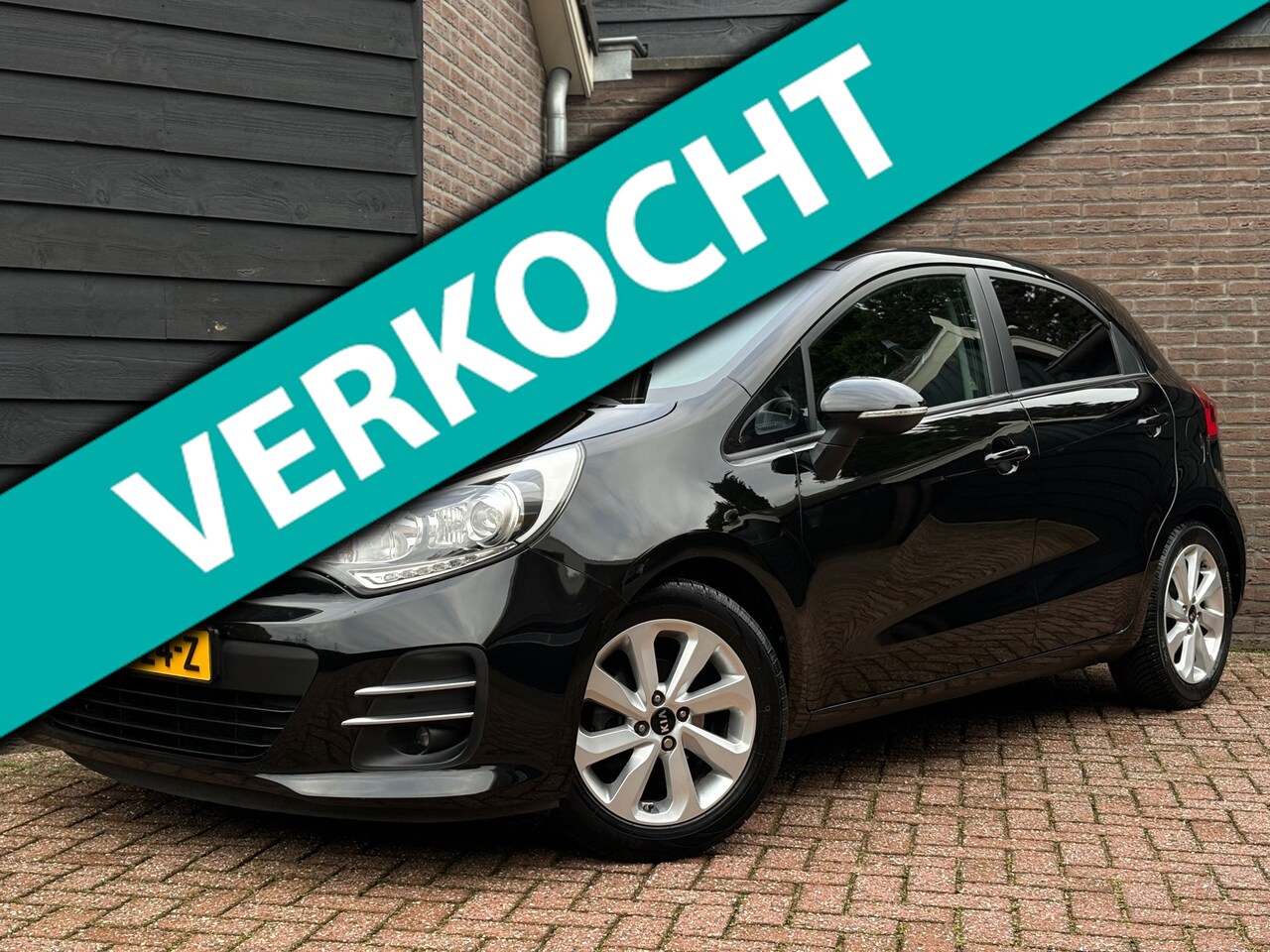 Kia Rio - 1.2 CVVT ExecutiveLine | Camera | PDC | Navi | Cruise | Stoel-/Stuurverwarming - AutoWereld.nl