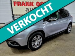 Peugeot 2008 - 1.2 PureTech 82PK Style + Navi|Apple|Android|Trekhaak|Cruise|Climate control|PDC|16"LMV