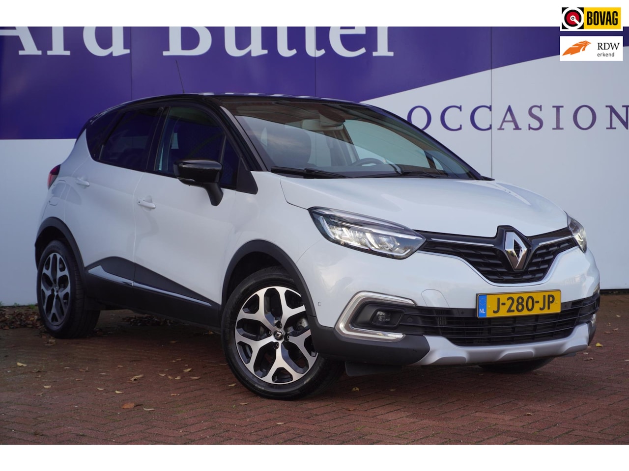 Renault Captur - 1.3 TCe 150PK Version S+Led+Navigatie+camera+Pano-dak+ecc= RIJ-KLAAR + DECEMBER 2019 - AutoWereld.nl