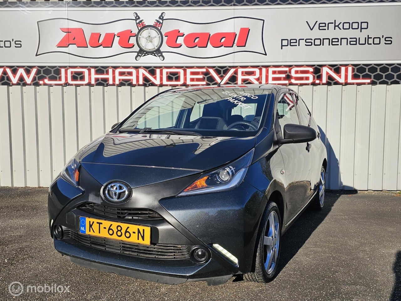 Toyota Aygo - 1.0 VVT-i x-fun I Airco I LED I Elektr.-pakket I NAP! - AutoWereld.nl