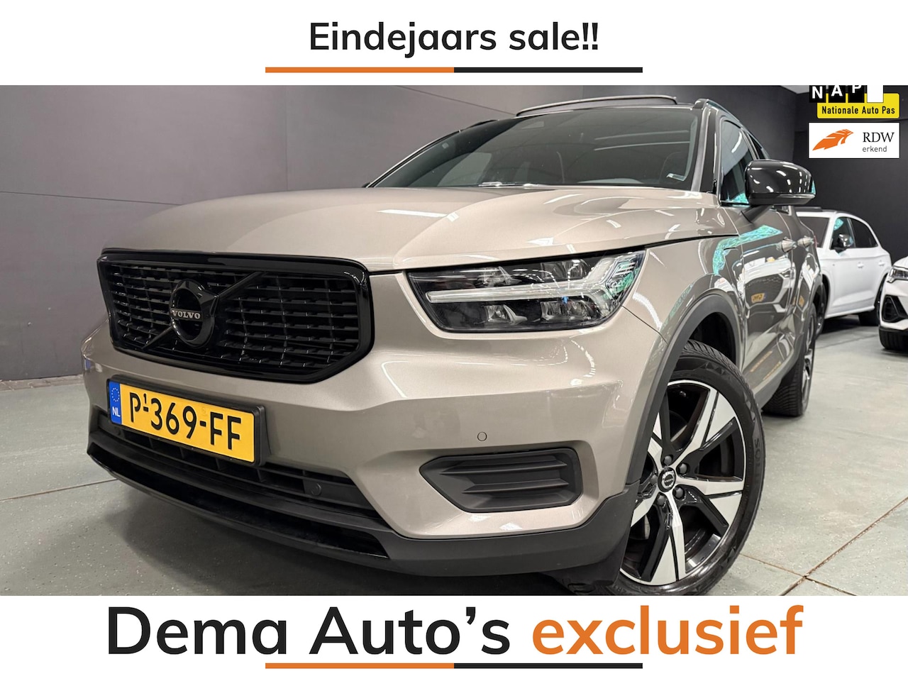 Volvo XC40 - 1.5 T4 Recharge R-Design BLACK-EDITION PANO/H&K/NAVI/CAM/DAB/CARPLAY/M-STOELEN/// - AutoWereld.nl