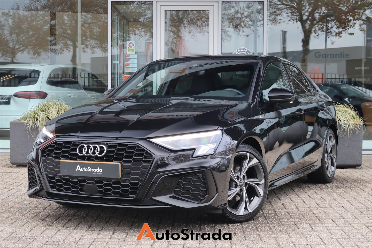 Audi A3 Limousine - 30 S-Line TFSI 110pk | Virtual | Navigatie | Climate | LED | Carplay | Cruise - AutoWereld.nl