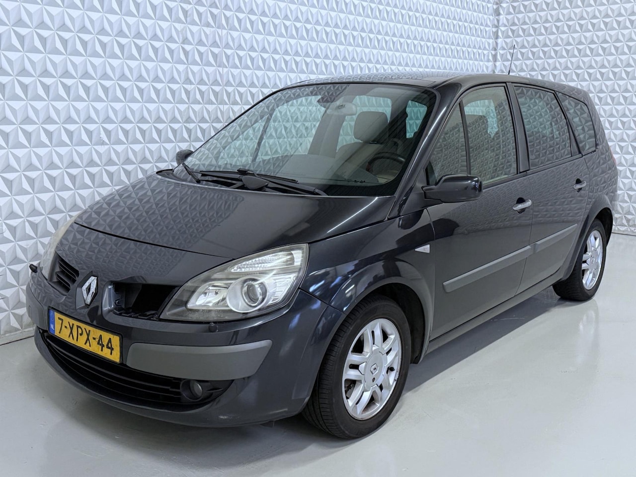 Renault Grand Scénic - 2.0-16V Tech Line AUTOMAAT / 198.000km (2007) - AutoWereld.nl