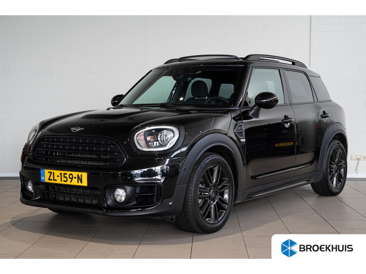 MINI Countryman - 1.5 Cooper Business Edition | Panoramadak | Camera | El. Achterklep | Harman Kardon | Stoe - AutoWereld.nl