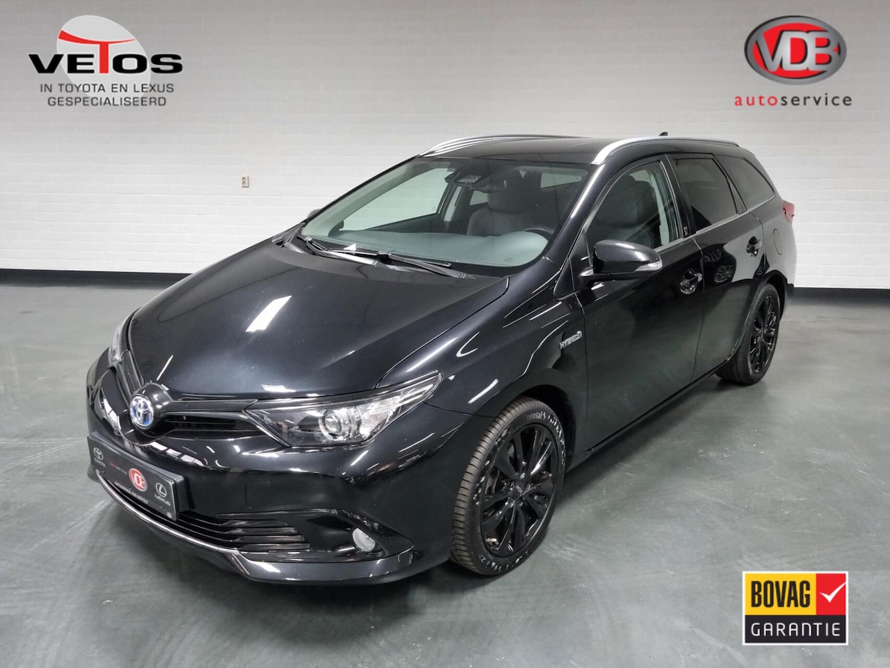 Toyota Auris Touring Sports - 1.8 Hybrid Lease Pro / NAV / DAB - AutoWereld.nl