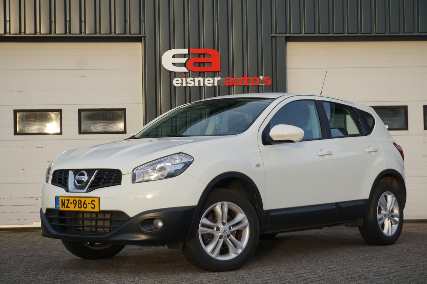Nissan Qashqai - 2.0 Acenta | TREKHAAK | CLIMATE CONTROL | 6 BAK | - AutoWereld.nl