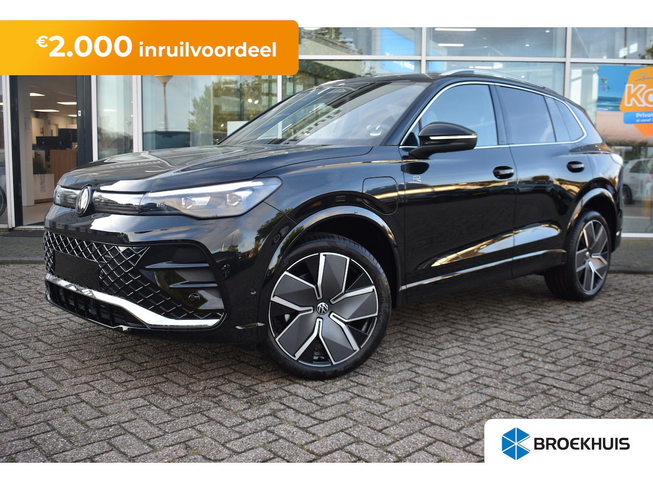 Volkswagen Tiguan - R-Line Edition - eHybrid Inclusief €2000,- inruilvoordeel + €3000,- korting | TREKHAAK | N - AutoWereld.nl