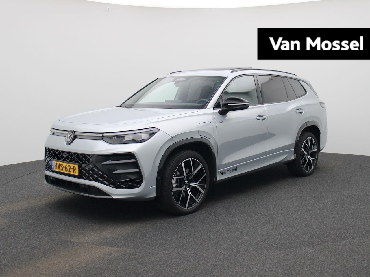 Volkswagen Tayron - 1.5 eHybrid R-Line Edition | 204 PK | Automaat | Panorama Schuif/Kantel Dak | Trekhaak | H - AutoWereld.nl