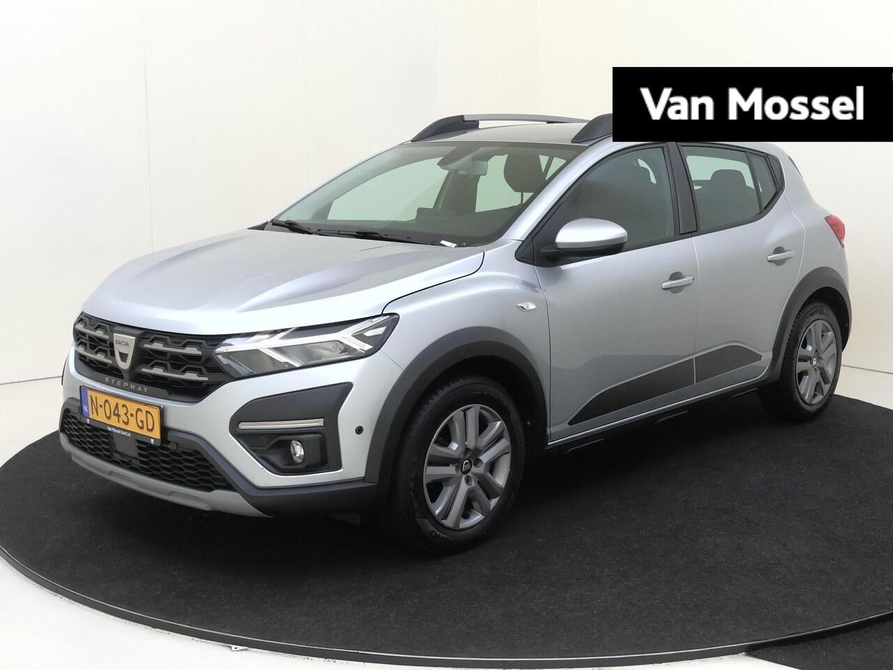 Dacia Sandero Stepway - 1.0 TCe 100 Bi-Fuel Comfort | Navigatie | Parkeersensoren & Camera | Trekhaak | - AutoWereld.nl