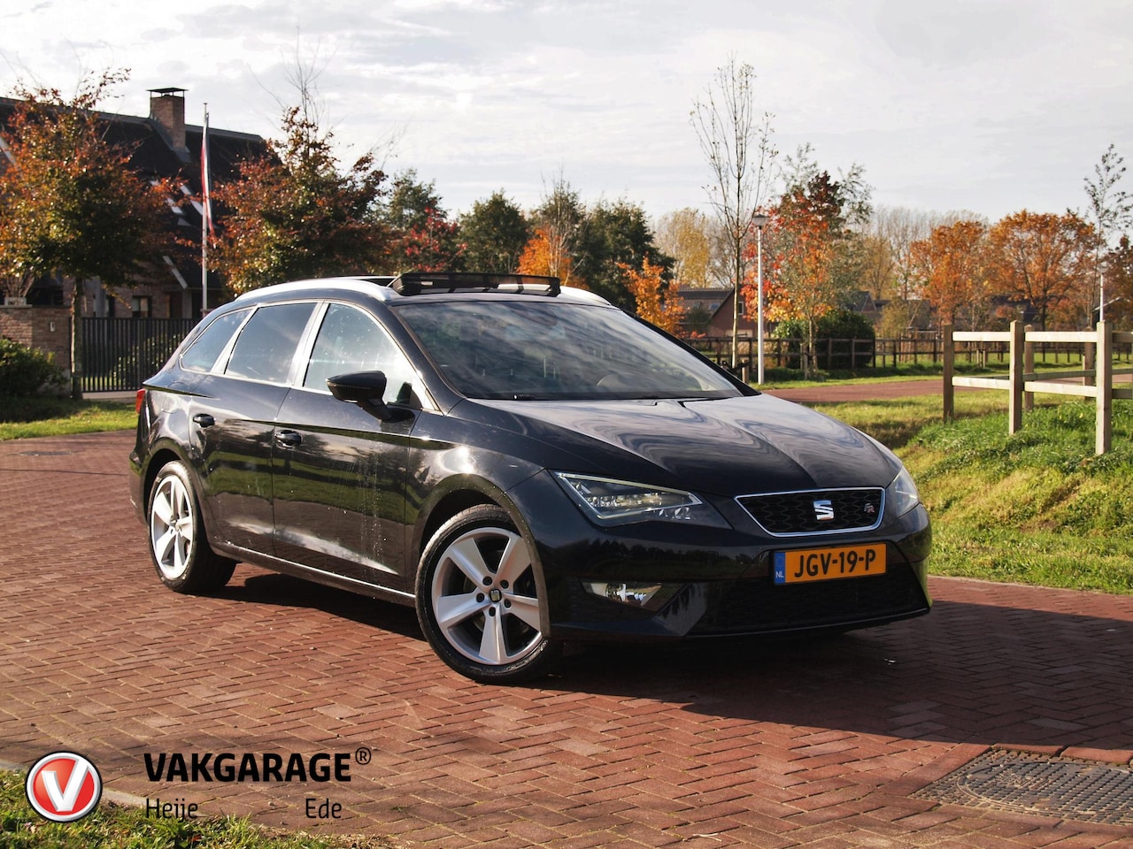 SEAT Leon ST - 1.8 TSI FR Business | Panoramadak |DSG-Automaat l | Parkeersensoren | - AutoWereld.nl